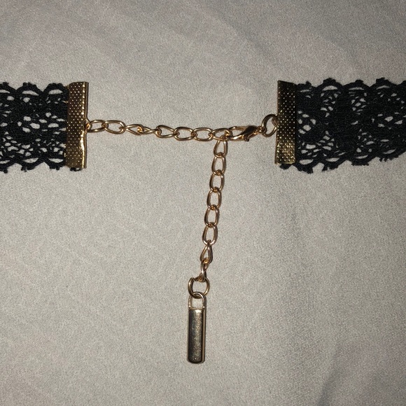 Black Laced Choker - Picture 2 of 2
